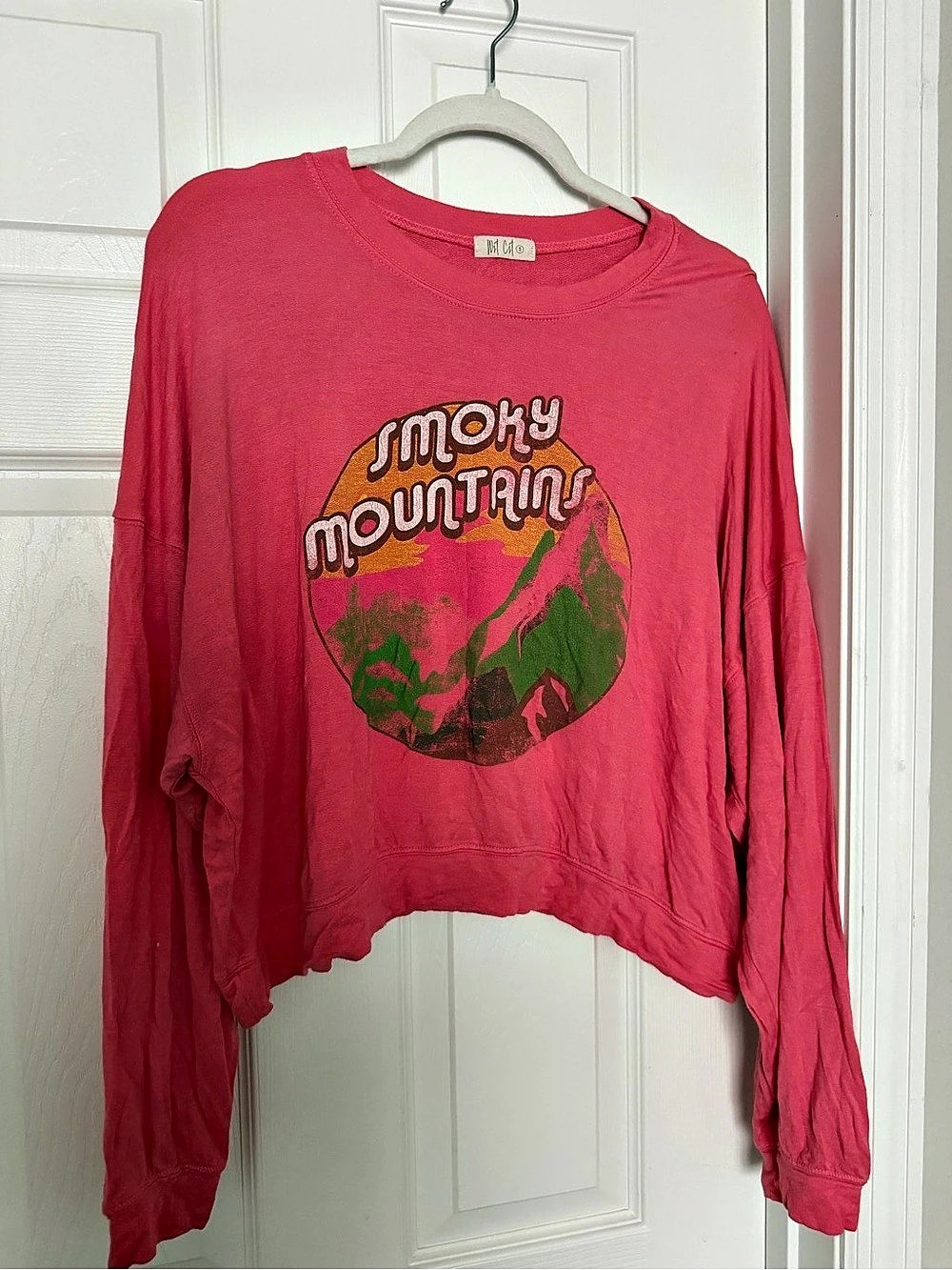 WST CST West Coast Women’s Small Smoky Mountains Graphic Sweatshirt Pink